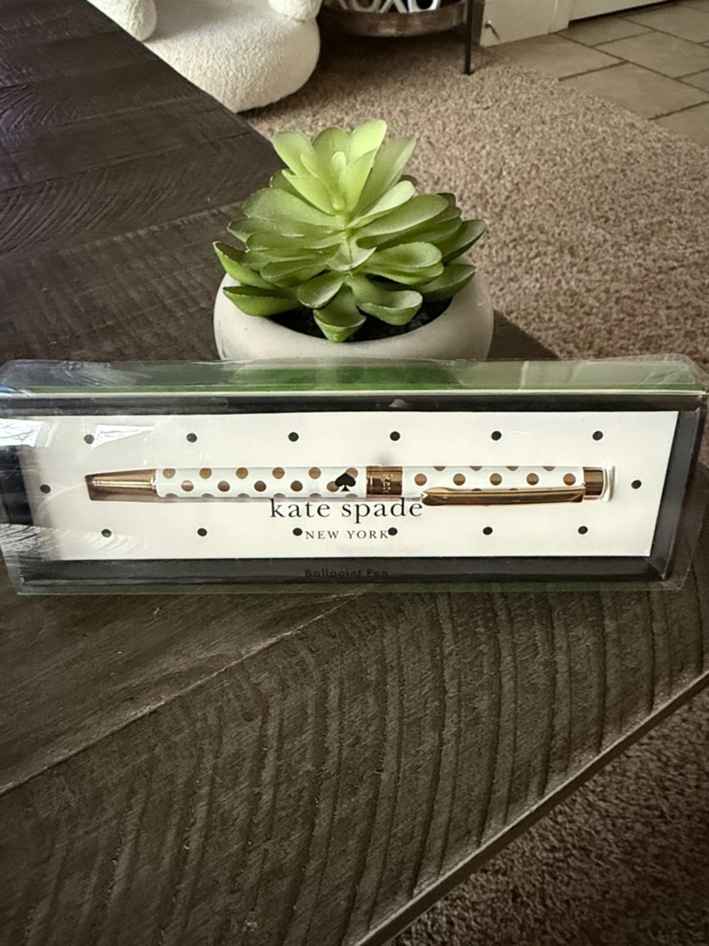 kate spade white and gold polka dot ballpoint pen - new in box!